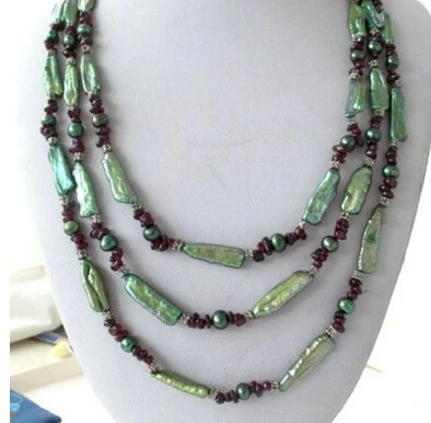 

NEW 0015137 3 Strands Green Biwa Freshwater Pearl & Garnet Chips Necklace