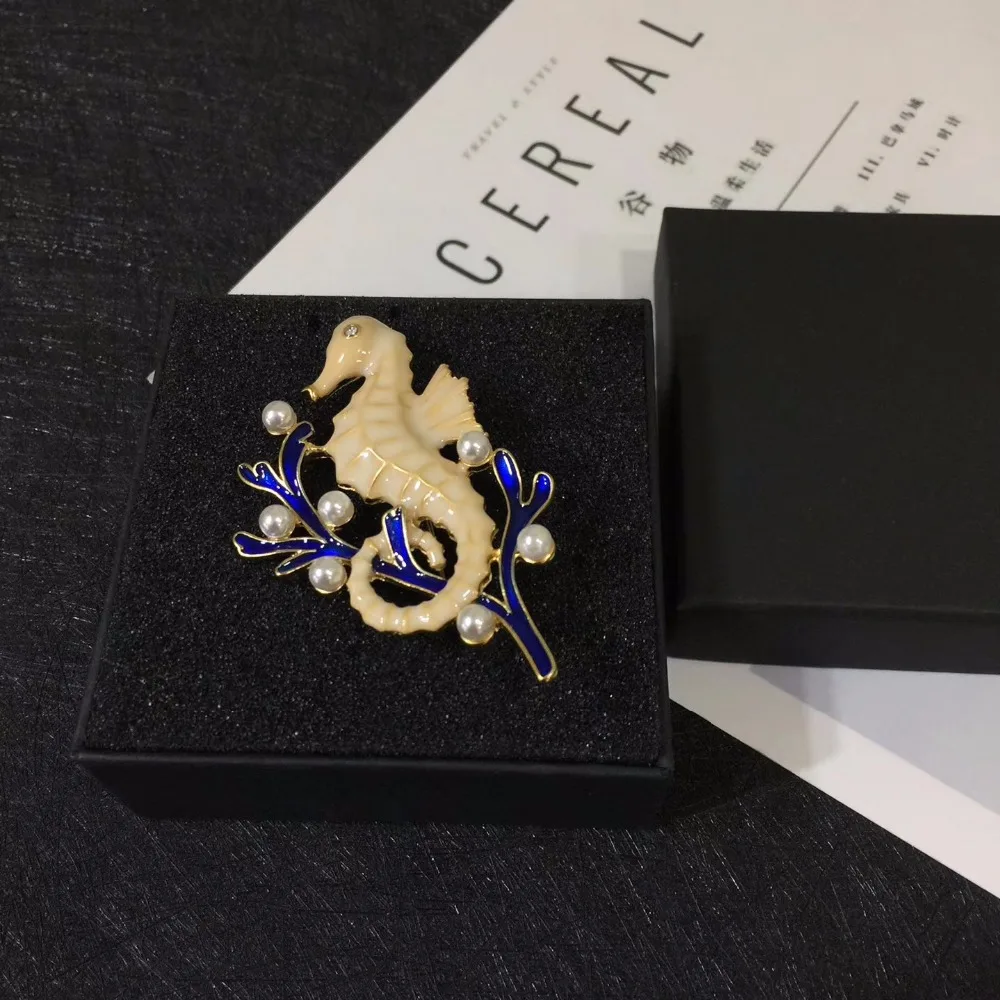 Бутик Amorita белый дракон лошадь стоит на морские водоросли броши|brand brooch|brooch brandbrooch