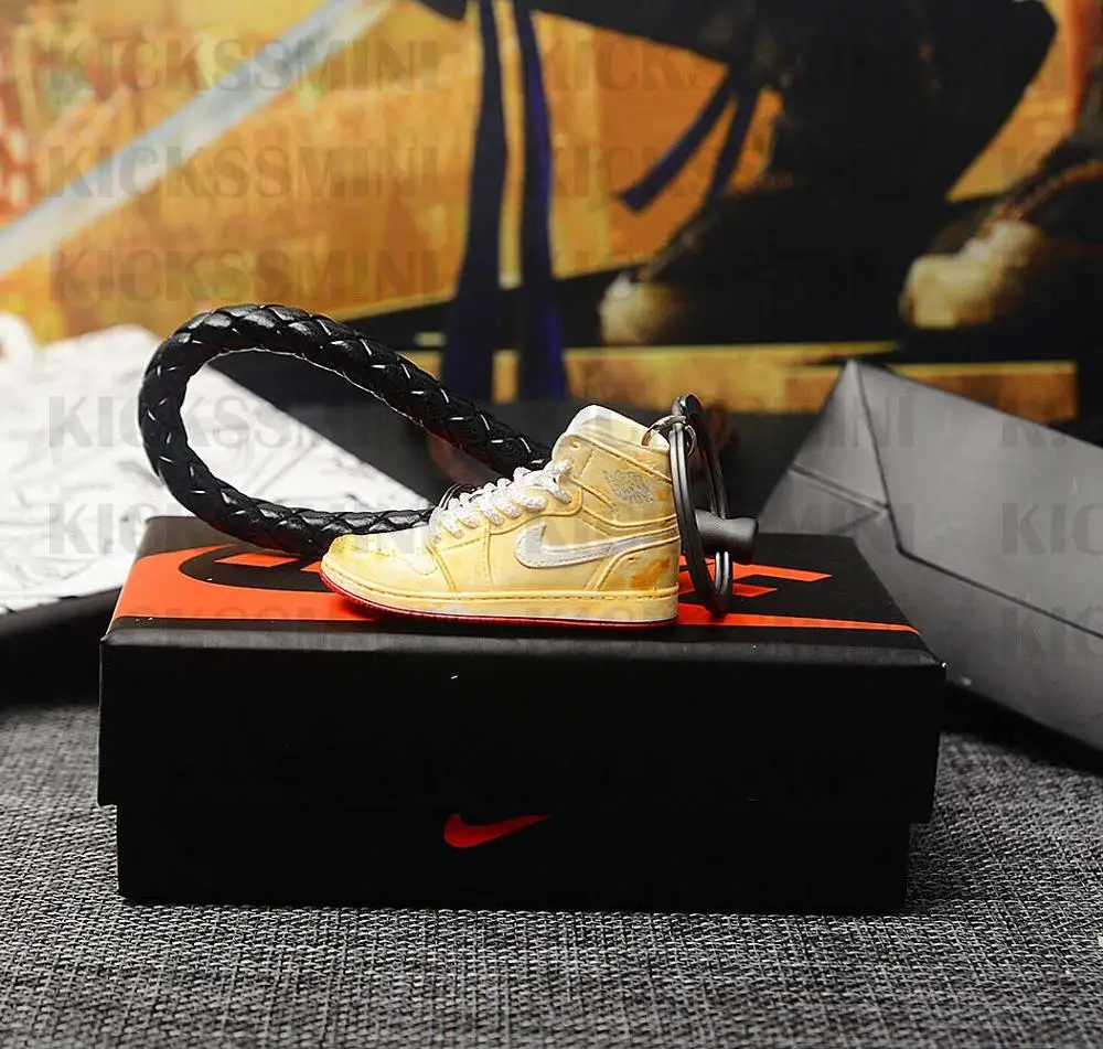 

DIY Jordan Retro OG Air Jordan 1 OFF WHITE “BOOK PAINT” 3D Sneaker Keychain Bag Box Pendant Couple doll accessory