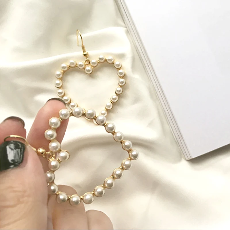 

2019 New Arrival Gold Color Love Heart Drop Earrings For Women Korean Style Pearl Dangle Earrings Fashion Party Wedding Jewelry