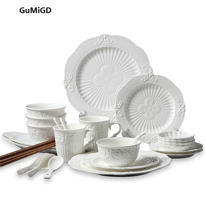 

Guci Ceramic tableware 28 European style sculpture palace dishes christmas decorations for home creative gift set