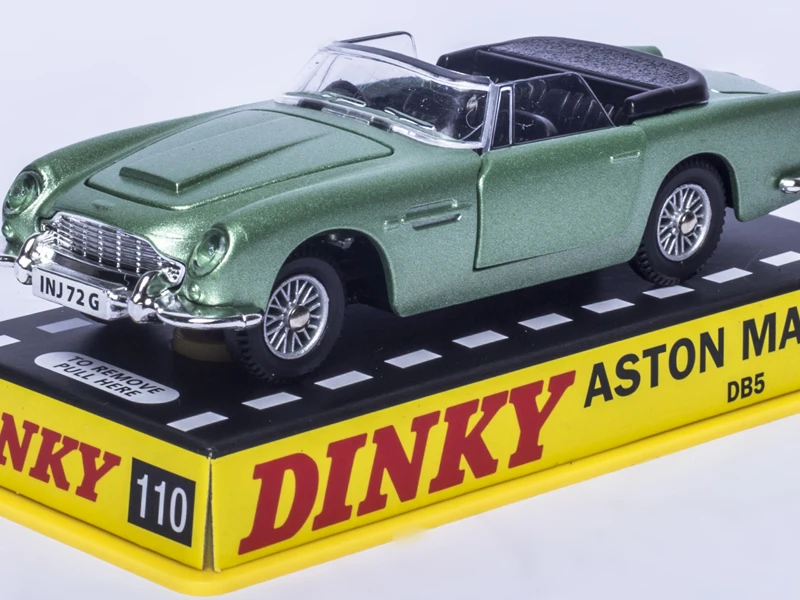 Модель автомобиля в коробке из сплава Aston Martin DB5 1/43|car model|dinky toys modelcar collection |