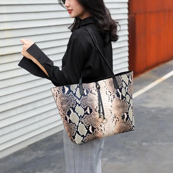 

Women Serpentine PU Leather Handbag Large Shoulder Bag Tassel Snake Ostrich Pattern Tote Bag Female Designer Big Top Handle Bag