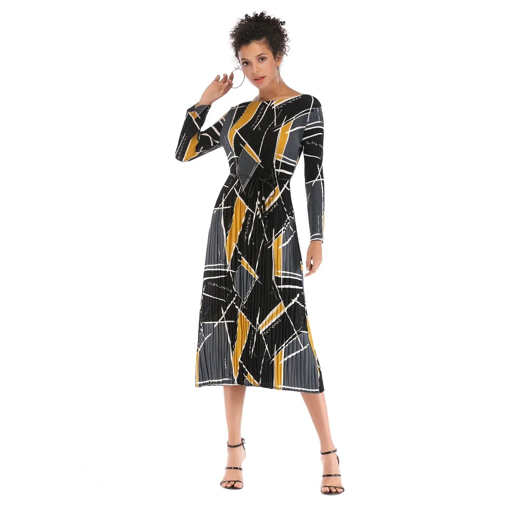 

Spring Summer Dress 2019 Casual Long Dress Boho Floral Print Maxi Dress Fashion pleated O-neck slim long-sleeved chiffon dress