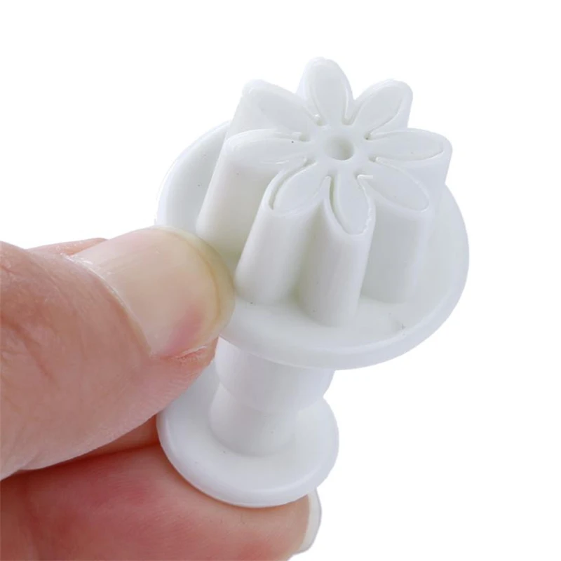 2018 New Creative 4Pcs Flower Plunger Cookie Cutter Biscuit Cake Decorating Baking Mould Mold Tools Easy operation Hot C0402#30 09