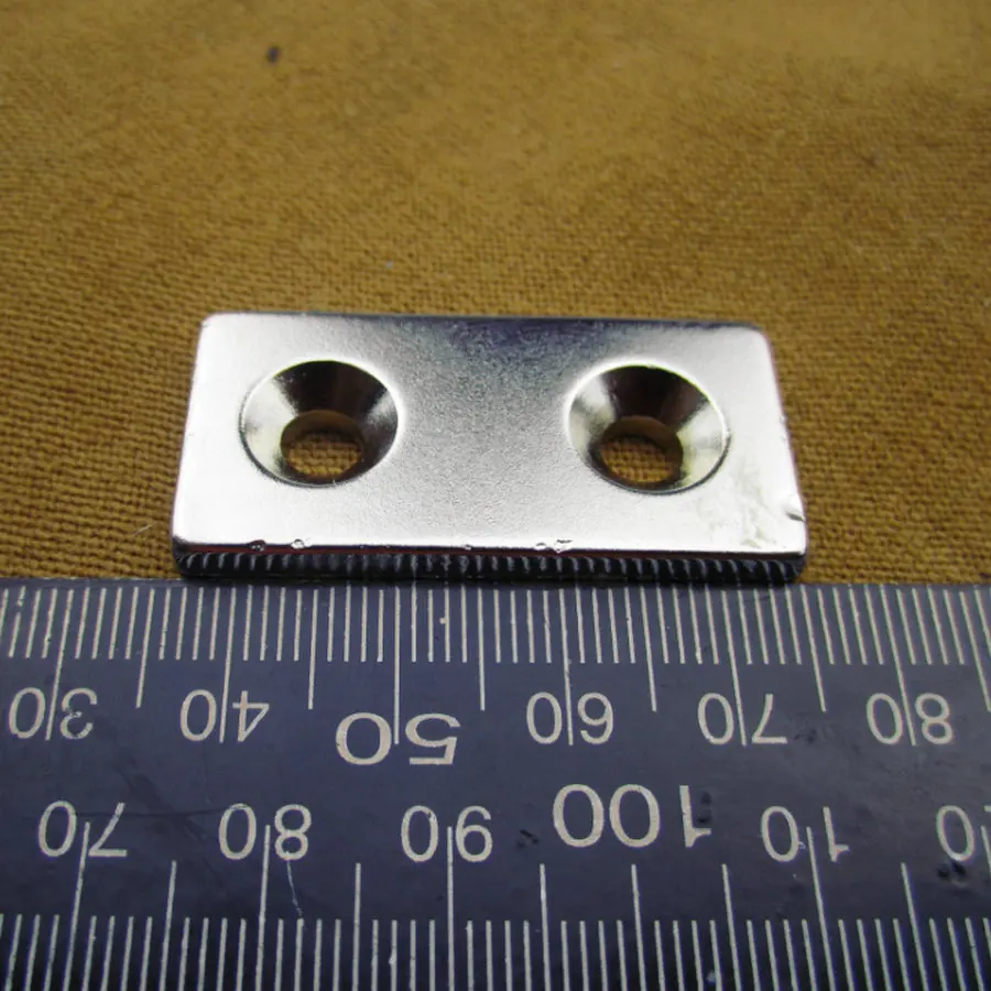 

2pcs Strong Magnets 40x20x5mm Countersunk holes 5mm Rare Earth Block N50 Neodymium Magnet