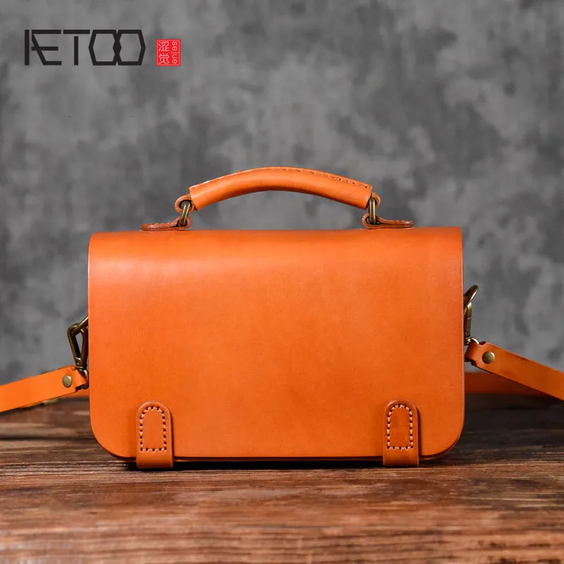 

AETOO Manual first layer cowhide handbag vegetable tanned small square bag retro stereotypes temperament leather one shoulder