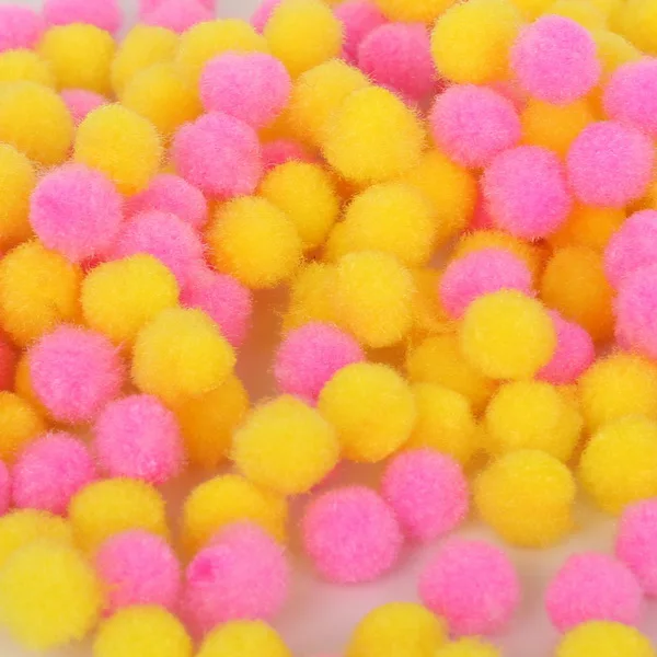 300 шт 10 мм цветной помпон меховой шарик плюшевый смешанный цвет креативный материал для детей ручной работы Блестящий пенопластовый шар DIY товары для рукоделия - Цвет: Pink Yellow