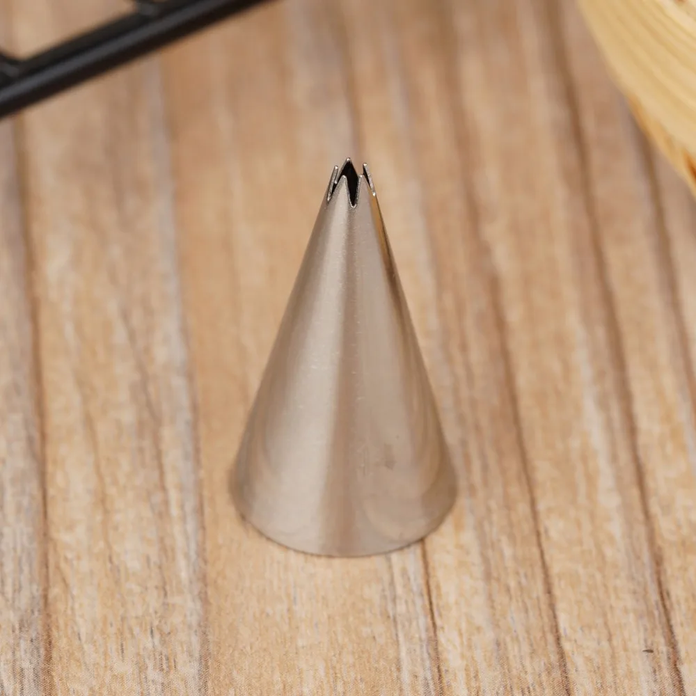 

#14 Small Size Open Star Icing Nozzle Piping Tip Cake Decorating Tips Royal Icing Pastry Tip Tools Bakeware Stainless Steel
