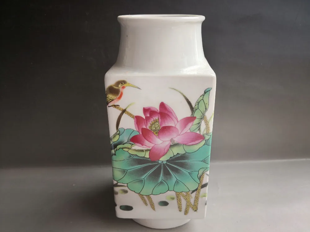 

Chinese old porcelain Painted glaze Porcelain vase