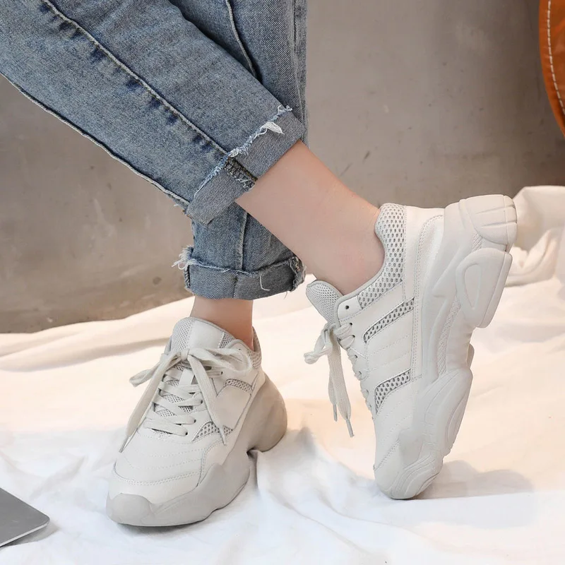 9357591977_699823549