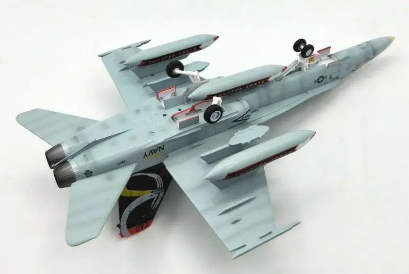 Easy Model 37115 1/72 ВМС США F/A-18C VFA-137 NE-402 военный самолет модель