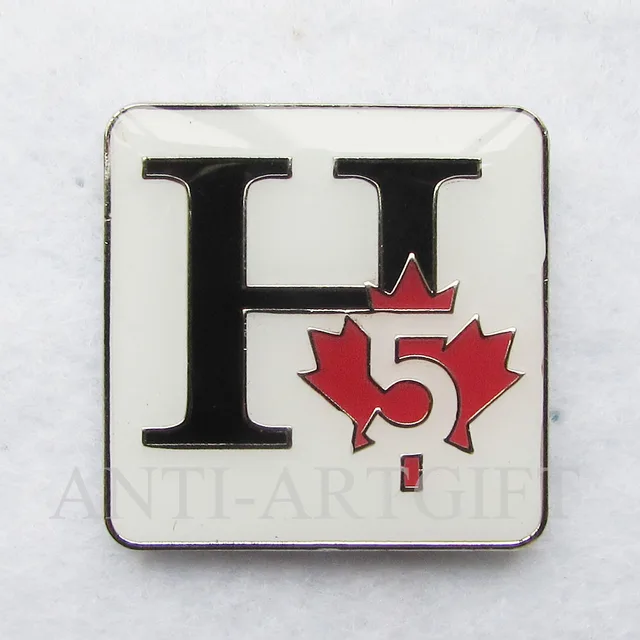 custom offset printing pins badges hard enamel brooch square shape letter pins