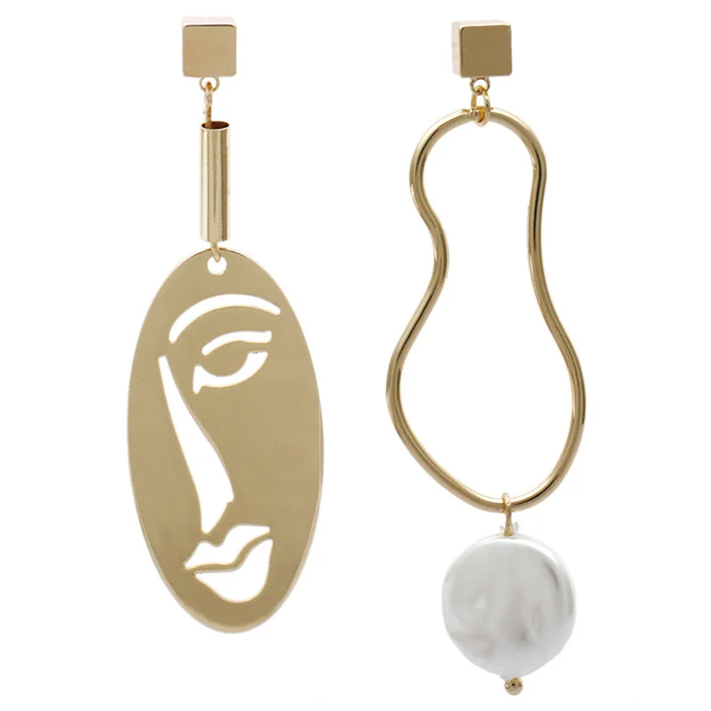 

AOMU Personality Asymmetry Abstract Face Earrings Metal Gold Long Drop Earrings for Women Imitation Pearl Earrings Jewelry Set