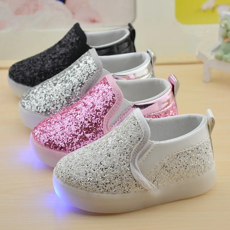 

2018 LED Lights Boys And Girls Baby Sports Shoes The Shine Stylish Soft Non-Slip Shoes Cute Children Like It Top Quality