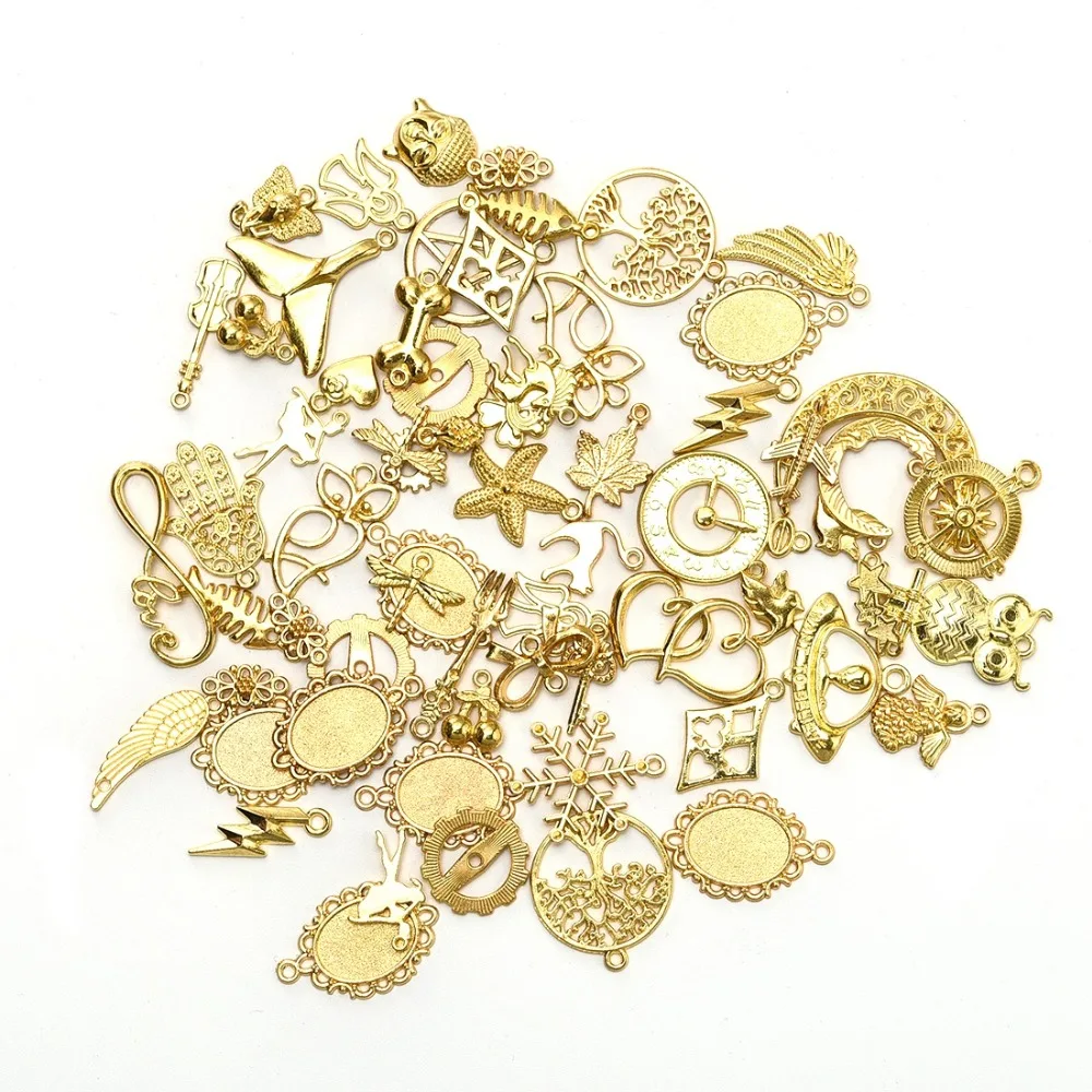 Various Mixed Zinc Alloy Charms (17)