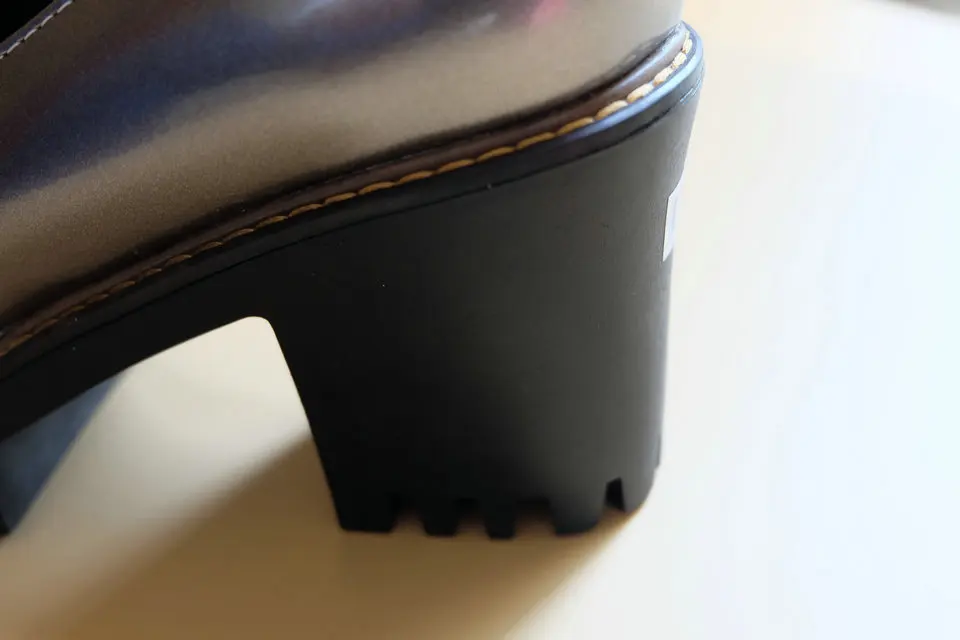 ESVEVA/ г. Демисезонная повседневная обувь из мягкой искусственной кожи обувь на высоком каблуке с цепочкой туфли-лодочки на платформе на толстом каблуке в британском стиле черный цвет, размеры 34-43