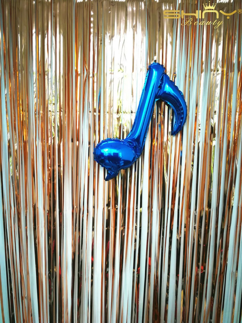 foil fringe curtain01
