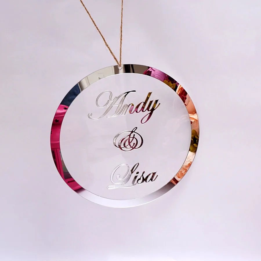 

Wedding Custom Bride And Groom Name Transperant Frame for Guests Personalized Acrylic Mirrored Sign Hanging Party Decor Favors