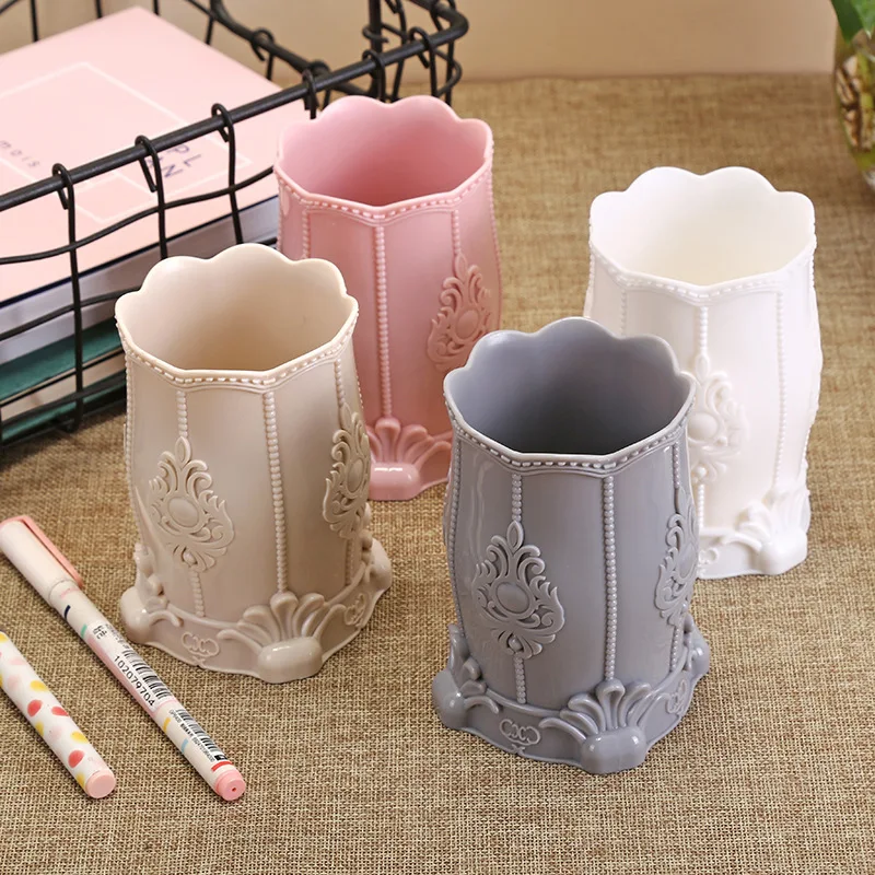 Padrão de Flor Pincel de Maquiagem Caixa de Armazenamento Titulares de Armazenamento Retro Esculpida Caneta Lápis Caneta Pote Recipiente Desk Organizer Presente 18 Cheap Porta-caneta