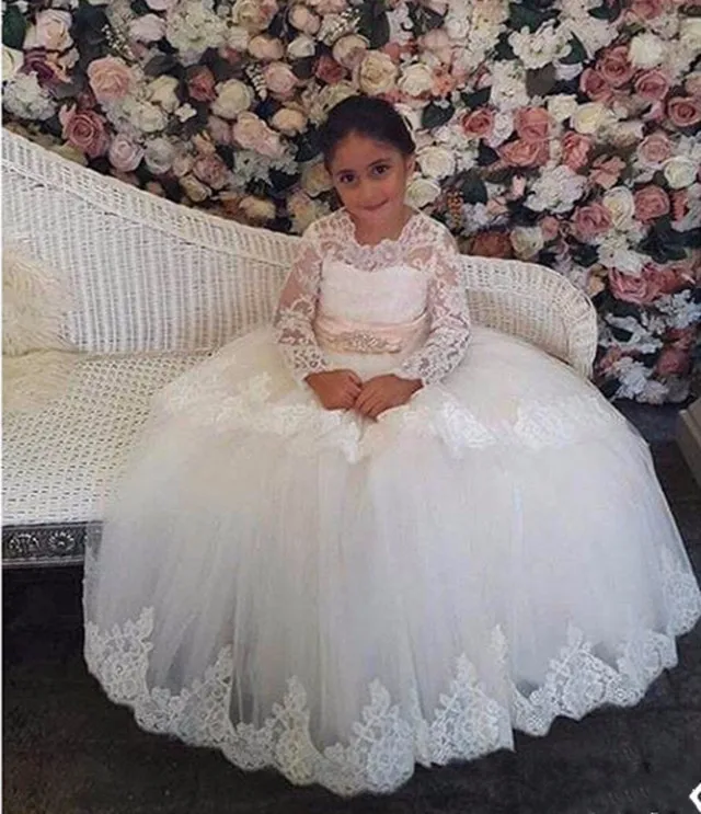 

Новинка, платье для девочек цвета слоновой кости с цветами и поясом, тюлевые кружевные свадебные платья для девочек, платье принцессы для первого причастия с длинным рукавом