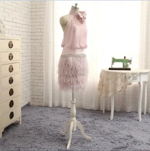 Розовые коктейльные платья; Vestido Festa Curto; шифоновое платье до колена с перьями; Модные Вечерние Платья