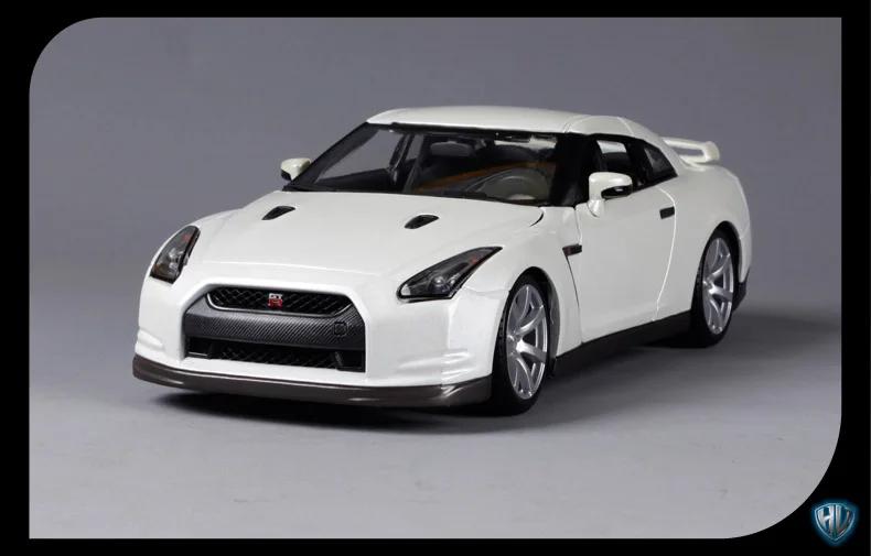 1:18 Simulation alloy sport car Diecast model For Nissan GTR with Steering wheel control front wheel steering with original box