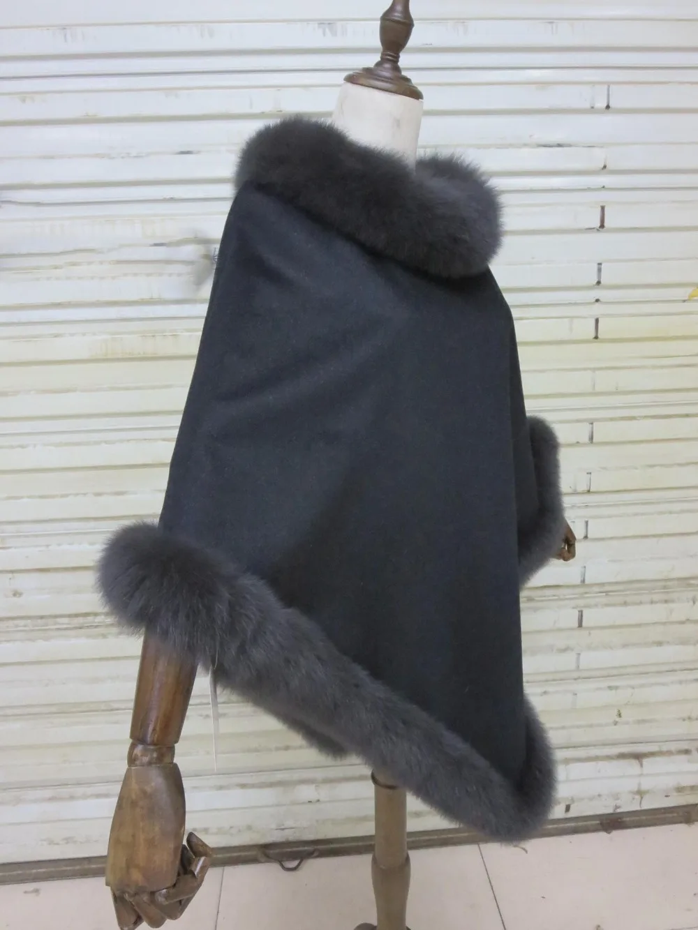 Женские из натуральной кашемировая накидка пальто Для женщин Шерсть Пончо с мехом лисы женская зимняя теплая шаль серый