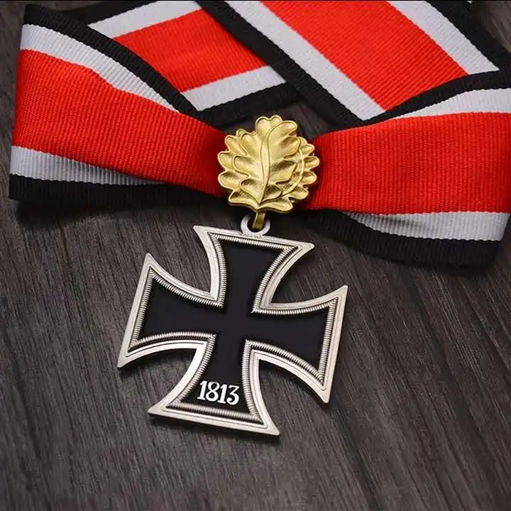 Высокое качество WWII WW2 EK2 EK1 Железный крест медали немецкая медаль с дубовым листом значок с коробкой и сертификатом - Цвет: Темный хаки
