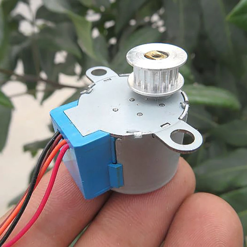 

24BYJ 2-phase 4-wire Stepper Motor Reduction Stepper Motor with Metal Synchronous Wheel 16 Gears, 1:64 100 Ohms, Shaft Dia 5mm