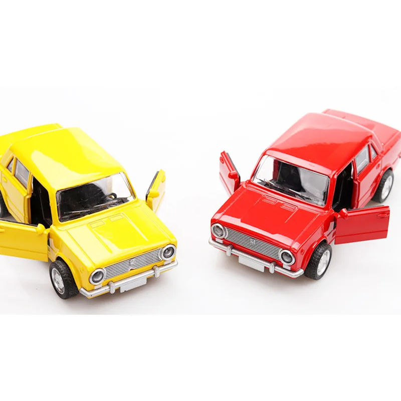  3 Colors High Simulation LADA 1:36 Alloy Car Model Russian Diecast Vintage Metal Car Castings Colle