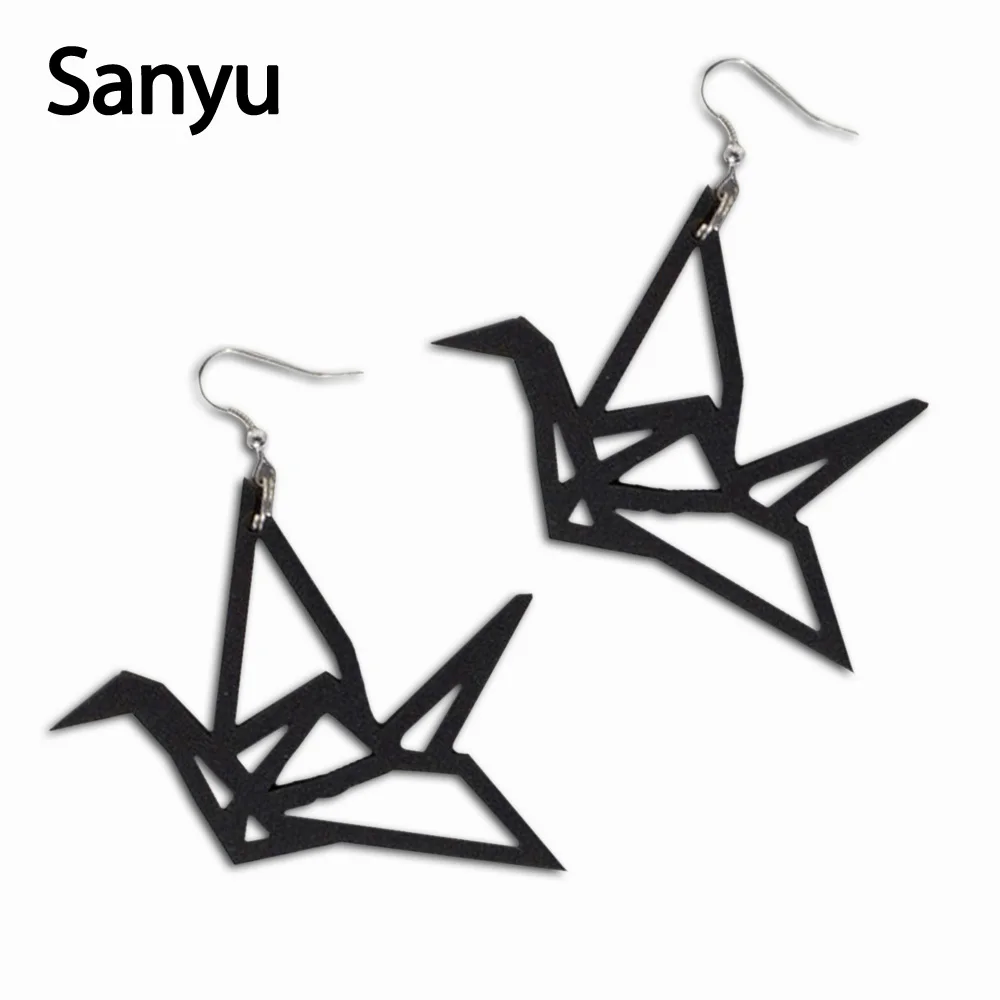 

Lovely Simple Hollow Out Paper Crane Acrylic Drop Earrings Black White Simple Design Dangle Earrings Geometric Brincos for Women