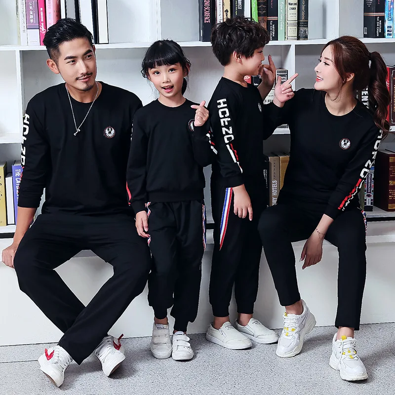 Спортивная одежда для всей семьи; одинаковые комплекты; черные одинаковые комплекты для пар; футболки+ брюки; леггинсы; как для папы и рубашки для сына