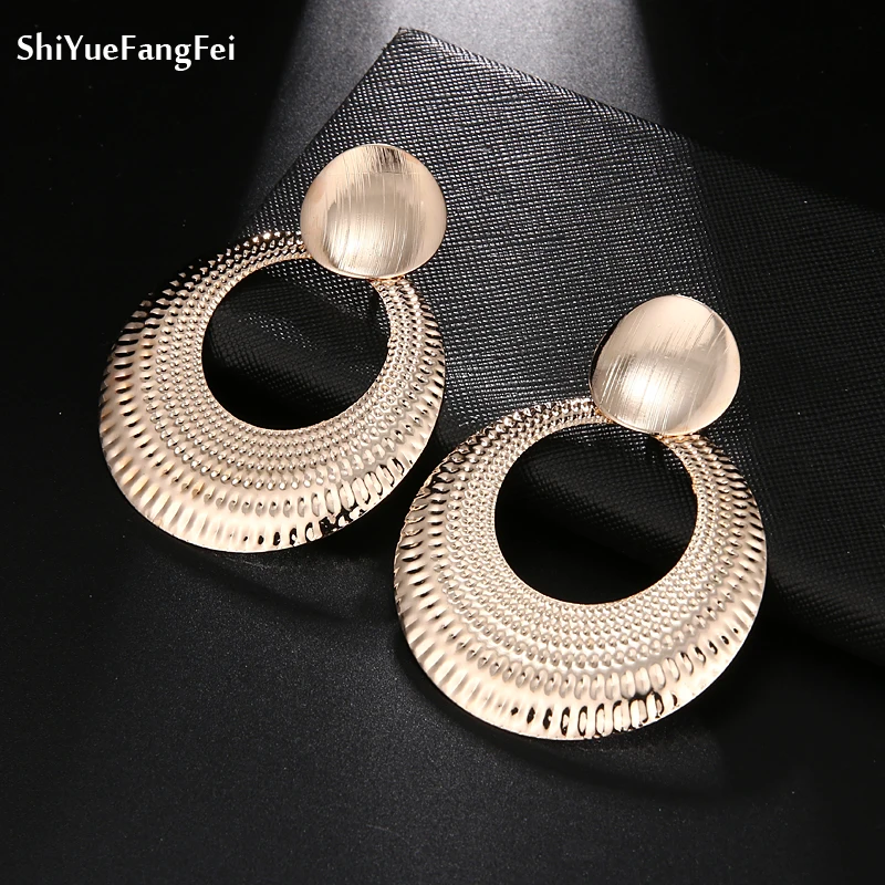 

2019 New brand Fashion Hollow Out Round Drop Earrings For Women Jewelry Brand Geometric Alloy Dangle Earrings Wholesale Gift