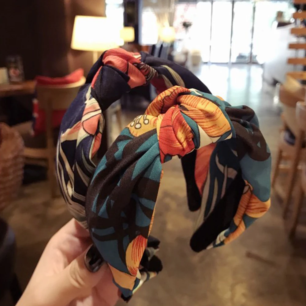 

New Fabric High-end Hair Simple Temperament Wave Knot Wide Knot Headband Hoop Lady