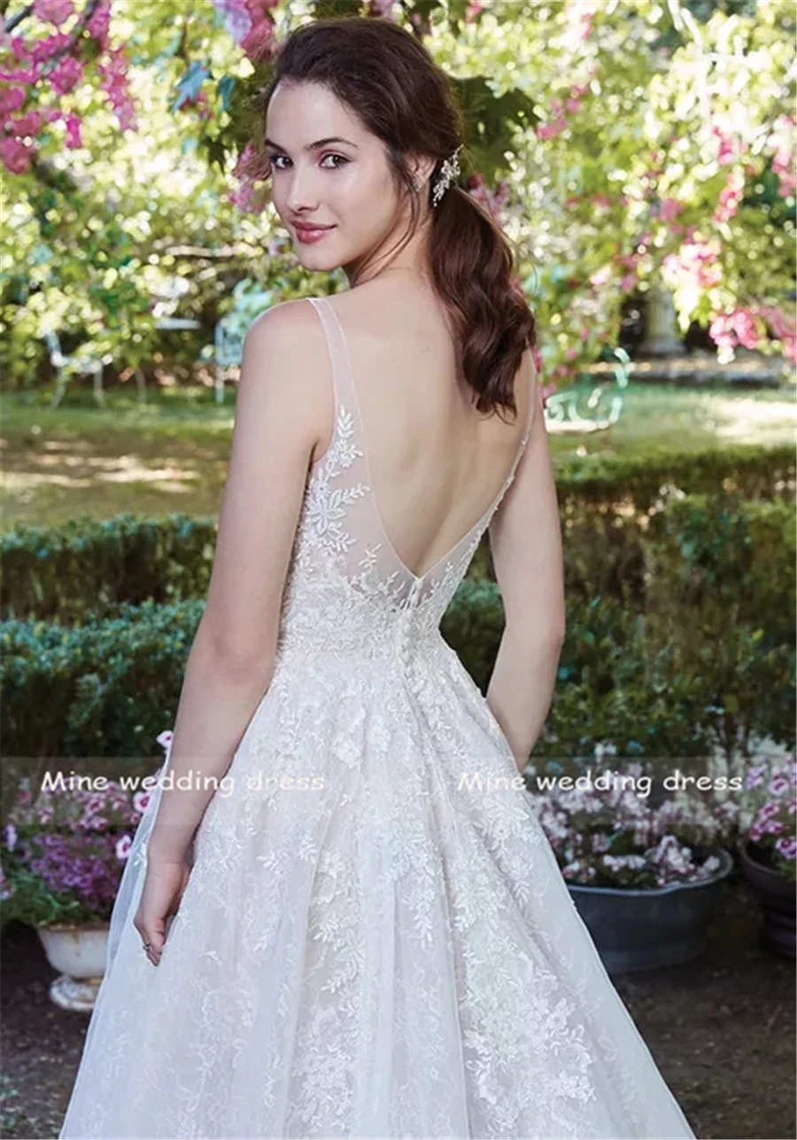 Illusion Spaghetti Straps Beaded Lace Appliques v-Neck Wedding Dress Covered Buttons And Zipper Closure Bridal Gowns