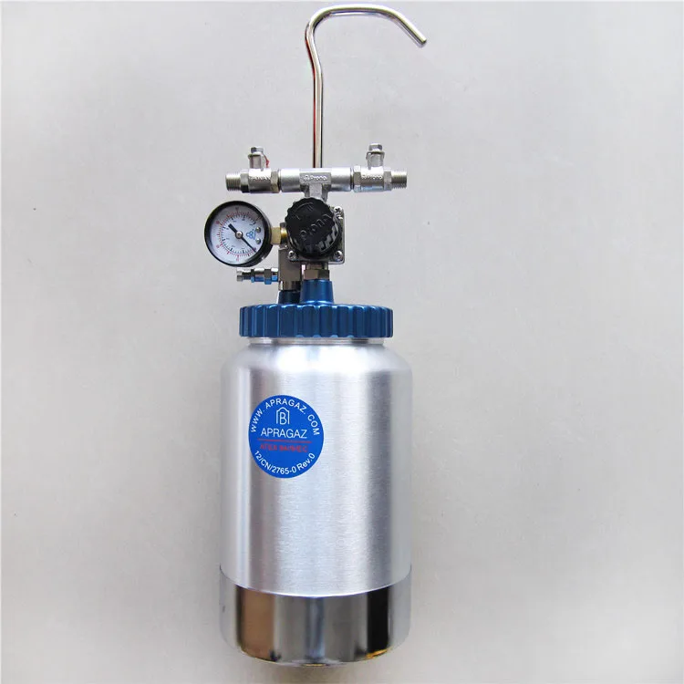 Pneumatic pressure tank