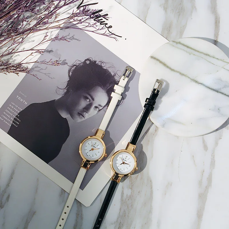 New Fashion Watch Women Simple Elegant Style Leather Strap Small Sliver Dial Casual Quartz Watch Ladies Popular Clock