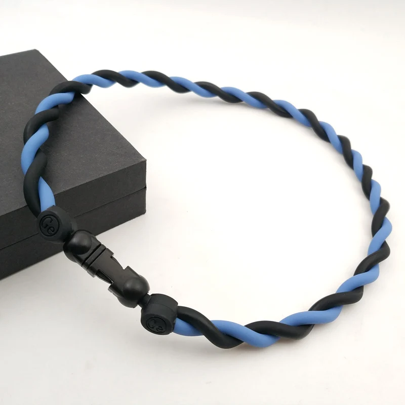 black and blue Модный пищевой безопасный силиконовый анион цвет кольца смешанный ожерелье торнадо - Окраска металла: black and blue