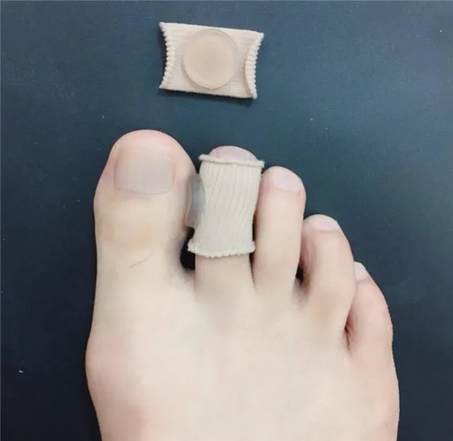 2 pcs/ 1 lot Toes Protector Separator Fabric Gel Tube Bunion Blister