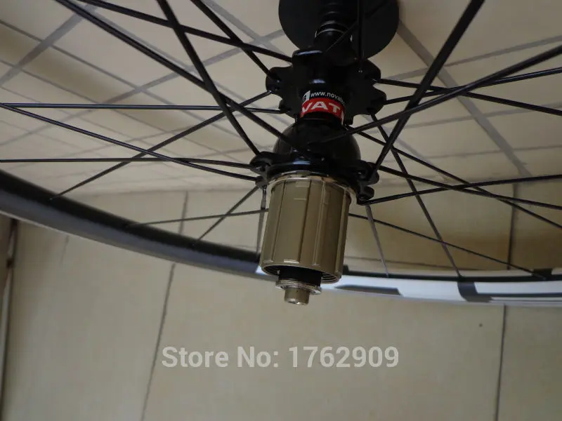 Flash Deal 1pair New 700C 60mm clincher rim Road bike matt UD carbon bicycle wheelset with alloy brake surface aero spoke skewers Free ship 6 Flash Deal 1pair New 700C 60mm clincher rim Road bike matt UD carbon bicycle wheelset with alloy brake surface aero spoke skewers Free ship 6