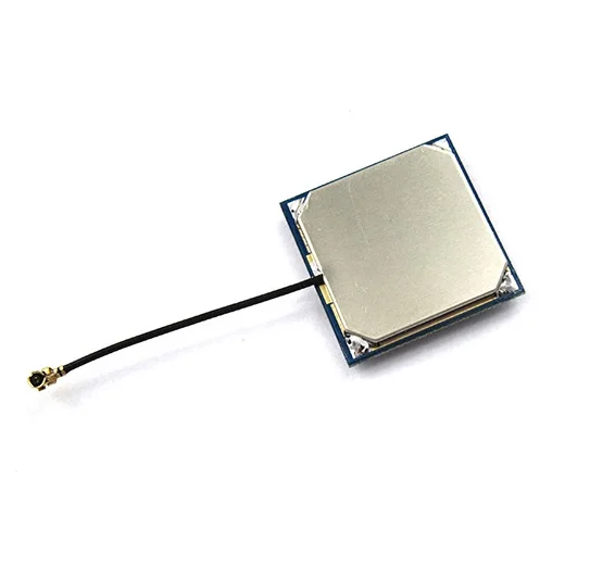  1 STÜCKE db High Gain CIROCOMM GPS Aktive 5 cm Length Eingebauter Keramik Antenne 25*25*2mm