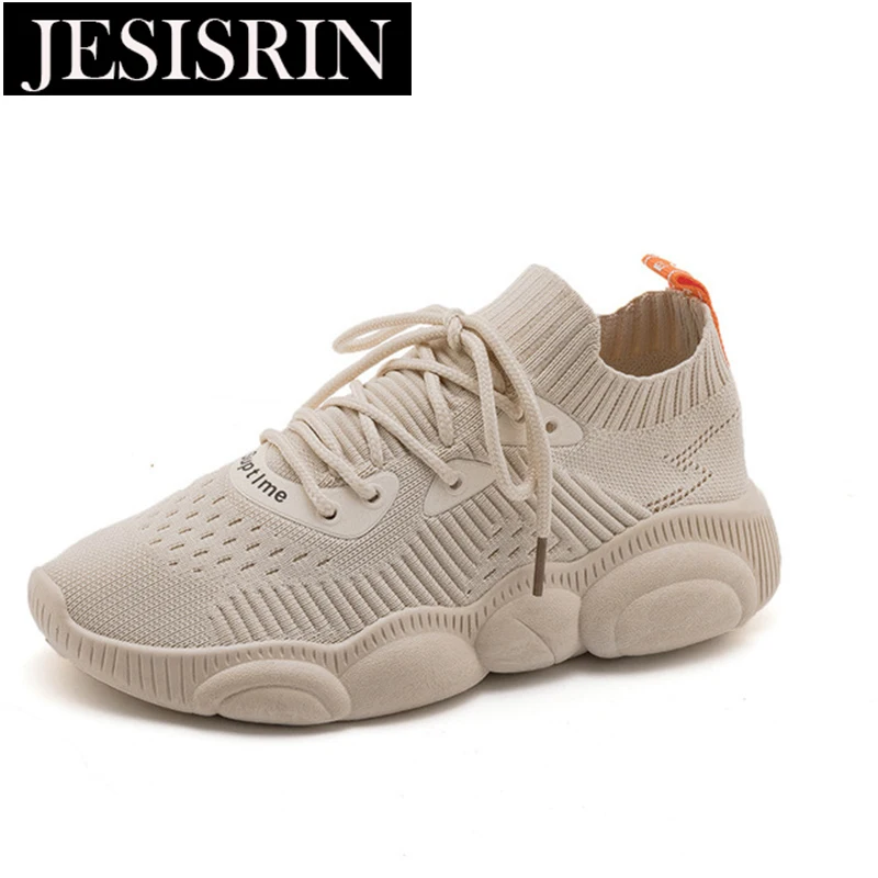 

wild white shoes Korean students 2019 spring new flying woven shoes women lightweight soft bottom running shoes700V2