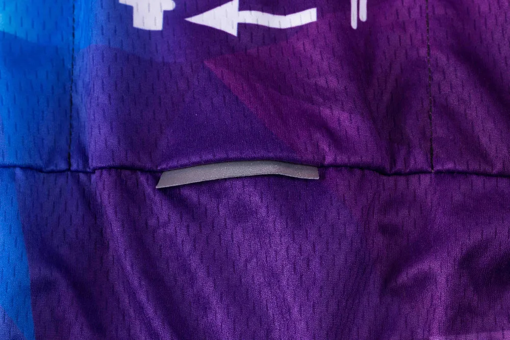 10 (11)