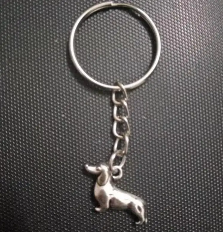 

New Fashion Jewelry Dachshund KeyChains Plating Silver Animal Pendants 25mm Key Rings Charms Jewelry Accessories 10 Pcs