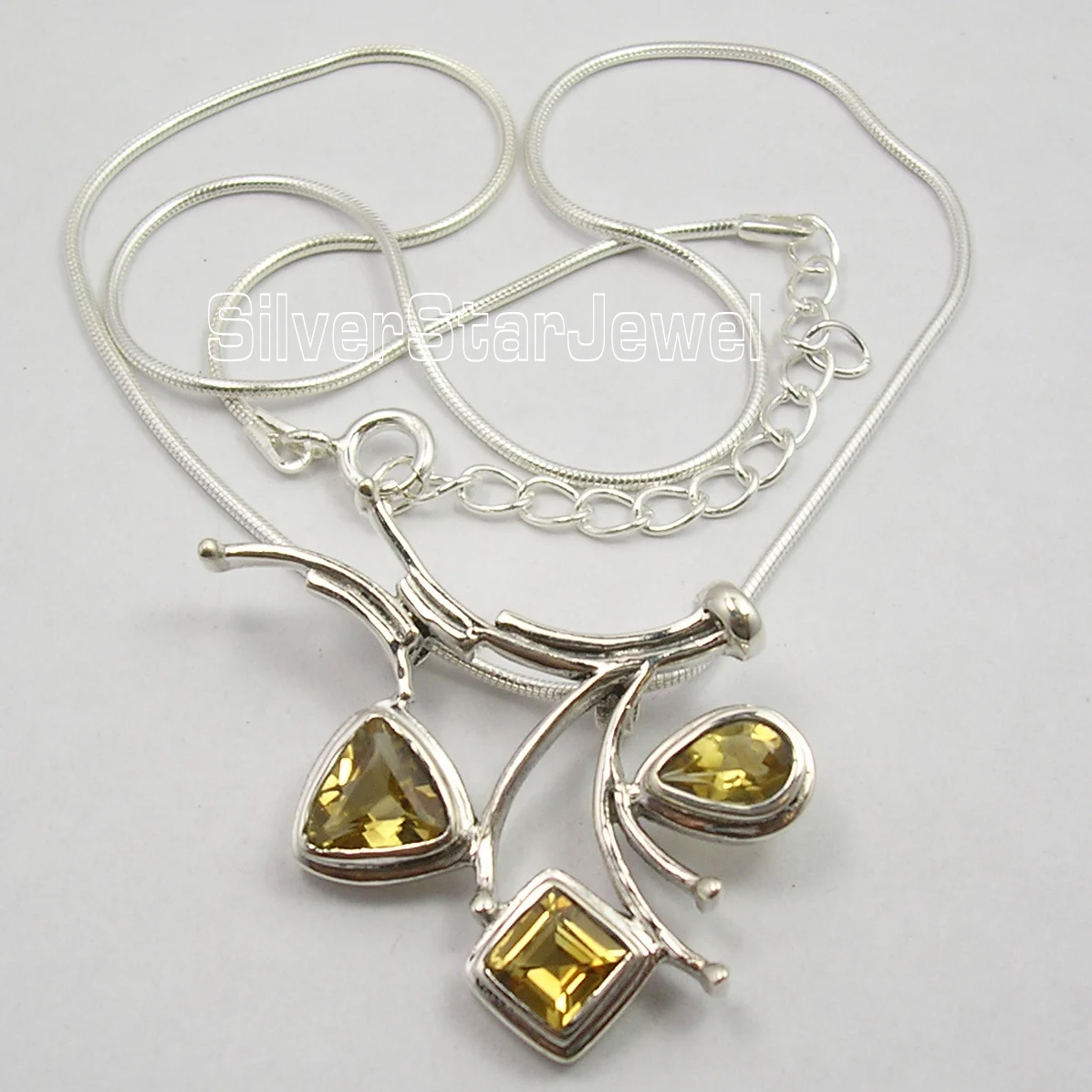 

Chanti International . Silver FACETED YELLOW Citrines Snake Chain ART Necklace 18.5 Inches