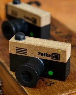 

Wholesale Lovely Vintage Wooden bentoy Camera Stamp 2 designs, DIY stamp 20pcs /lot