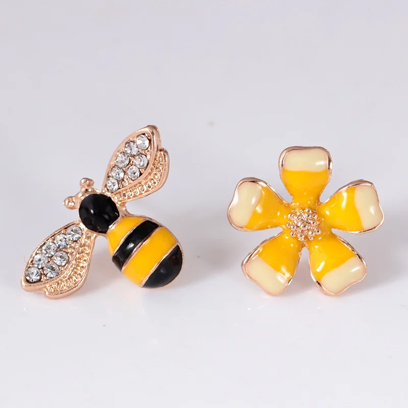 Fashion cute bumble bee rhinestone stud earring daisy flower asymmetric