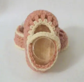 

Baby crochet Booties Ivory Pink