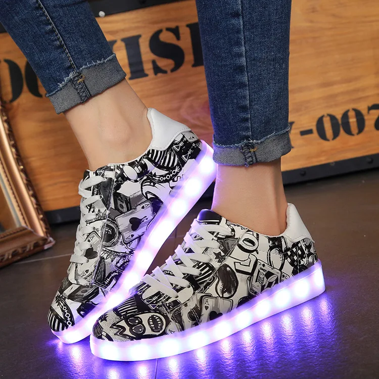 KRIATIV/модные камуфляжные светящиеся кроссовки для детей; обувь с подсветкой; Светящиеся кроссовки для девочек с зарядкой от USB; детская обувь; светильник - Цвет: Черный